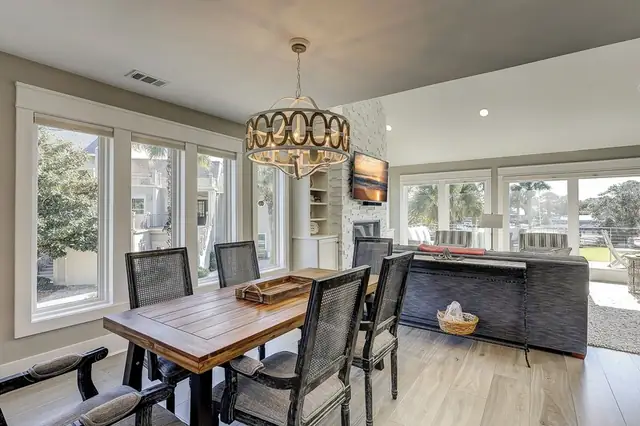 Dining area at Braddock Cove Club 14